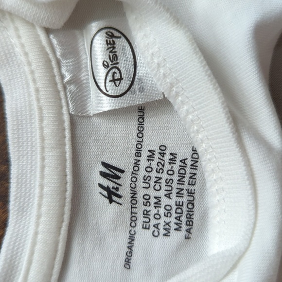 H&M Disney Newborn set - Picture 2 of 4